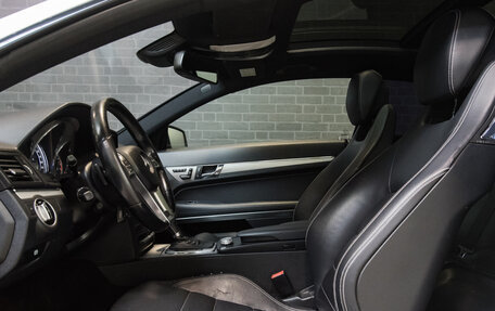 Mercedes-Benz E-Класс, 2012 год, 1 390 000 рублей, 11 фотография
