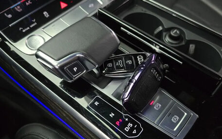 Audi A8, 2020 год, 10 фотография