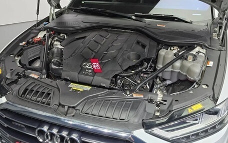 Audi A8, 2020 год, 7 фотография