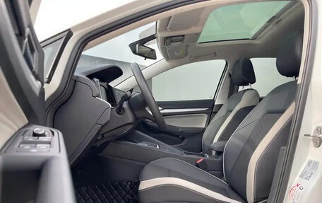 Volkswagen Golf VIII, 2022 год, 1 690 000 рублей, 9 фотография