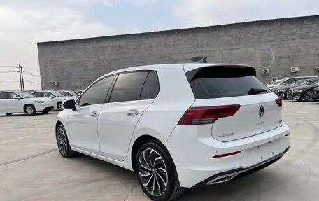 Volkswagen Golf VIII, 2022 год, 1 690 000 рублей, 6 фотография