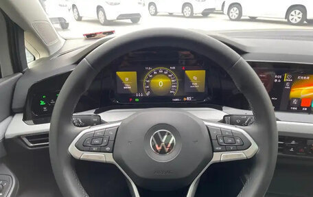 Volkswagen Golf VIII, 2022 год, 1 690 000 рублей, 10 фотография