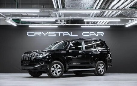 Toyota Land Cruiser Prado 150 рестайлинг 2, 2019 год, 5 990 000 рублей, 1 фотография