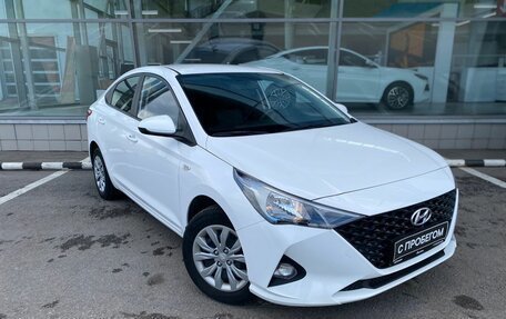 Hyundai Solaris II рестайлинг, 2021 год, 1 395 000 рублей, 3 фотография