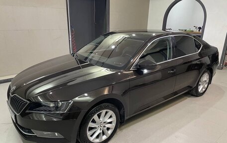 Skoda Superb III рестайлинг, 2016 год, 1 950 000 рублей, 2 фотография