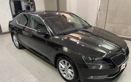 Skoda Superb III рестайлинг, 2016 год, 1 950 000 рублей, 3 фотография