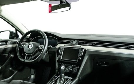 Volkswagen Passat B8 рестайлинг, 2016 год, 1 579 898 рублей, 9 фотография