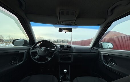 Skoda Fabia II, 2011 год, 450 000 рублей, 5 фотография
