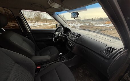 Skoda Fabia II, 2011 год, 450 000 рублей, 4 фотография