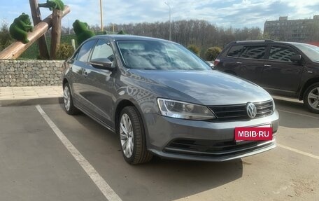 Volkswagen Jetta VI, 2016 год, 1 350 000 рублей, 2 фотография