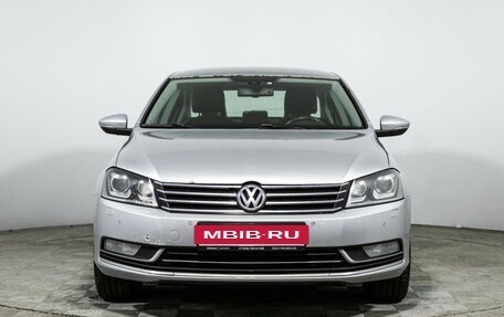 Volkswagen Passat B7, 2011 год, 839 898 рублей, 2 фотография