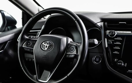 Toyota Camry, 2020 год, 3 198 000 рублей, 12 фотография