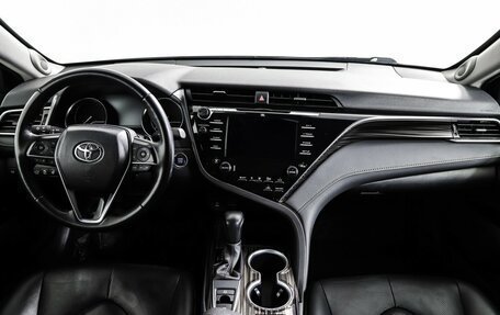 Toyota Camry, 2020 год, 3 198 000 рублей, 11 фотография