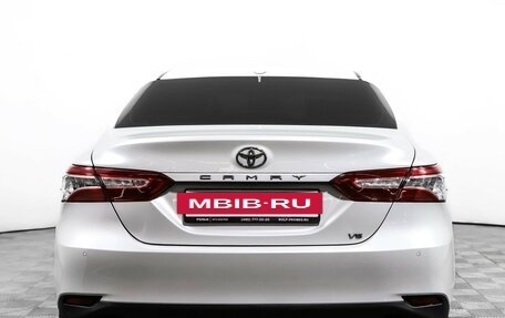 Toyota Camry, 2020 год, 3 198 000 рублей, 6 фотография