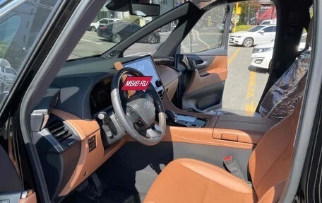 Toyota Alphard, 2024 год, 11 600 000 рублей, 8 фотография