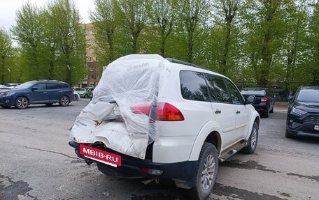 Mitsubishi Pajero Sport II рестайлинг, 2012 год, 750 000 рублей, 3 фотография
