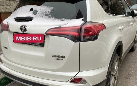 Toyota RAV4, 2018 год, 2 750 000 рублей, 4 фотография