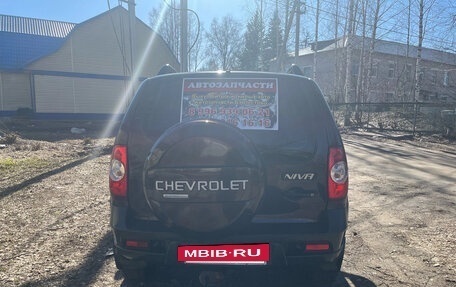 Chevrolet Niva I рестайлинг, 2011 год, 500 000 рублей, 4 фотография