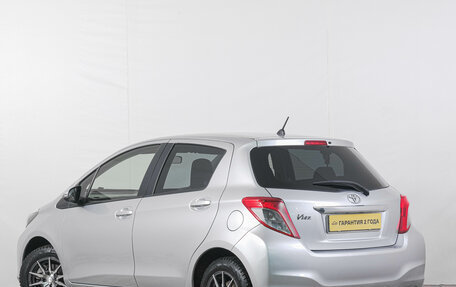 Toyota Vitz, 2012 год, 799 000 рублей, 3 фотография