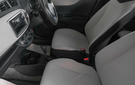Toyota Vitz, 2012 год, 799 000 рублей, 7 фотография