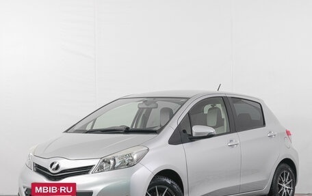 Toyota Vitz, 2012 год, 799 000 рублей, 2 фотография
