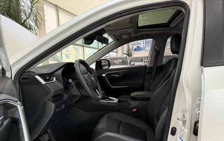 Toyota RAV4, 2021 год, 2 600 005 рублей, 8 фотография