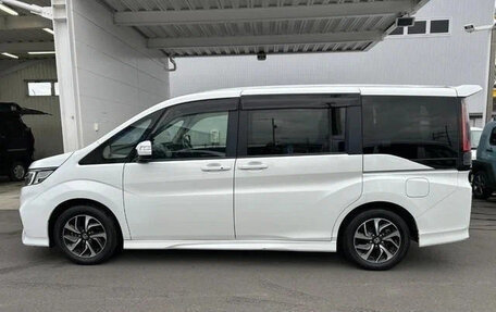Honda Stepwgn IV, 2020 год, 1 930 000 рублей, 4 фотография