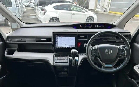 Honda Stepwgn IV, 2020 год, 1 930 000 рублей, 6 фотография