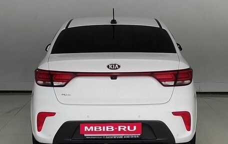 KIA Rio IV, 2018 год, 1 390 000 рублей, 3 фотография