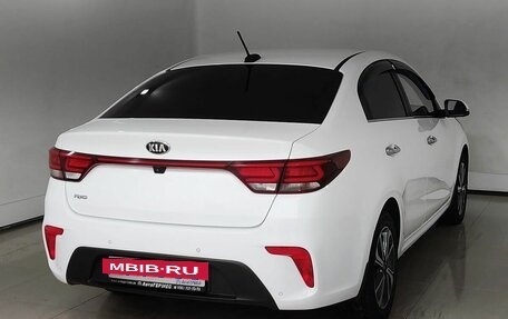 KIA Rio IV, 2018 год, 1 390 000 рублей, 4 фотография