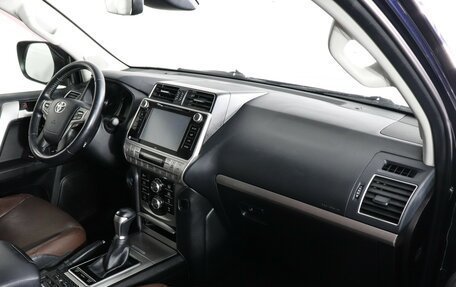 Toyota Land Cruiser Prado 150 рестайлинг 2, 2017 год, 6 200 000 рублей, 10 фотография
