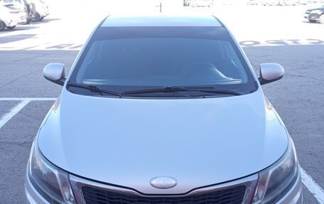 KIA Rio III рестайлинг, 2013 год, 800 000 рублей, 4 фотография