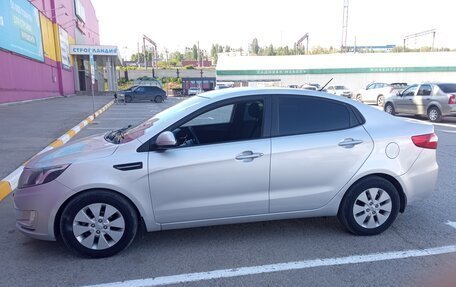 KIA Rio III рестайлинг, 2013 год, 800 000 рублей, 3 фотография