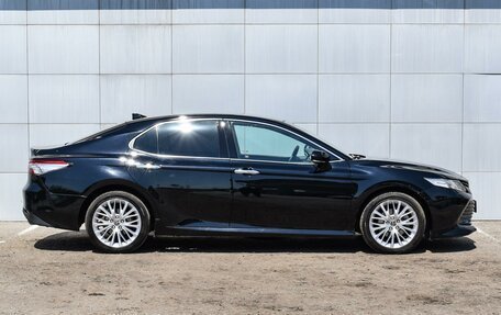 Toyota Camry, 2018 год, 2 690 000 рублей, 5 фотография