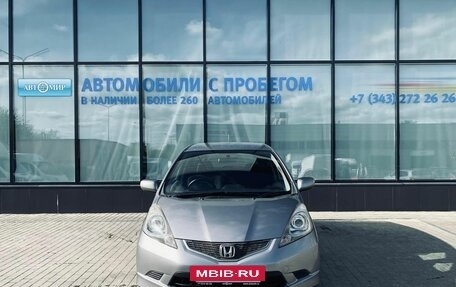 Honda Fit III, 2008 год, 750 000 рублей, 8 фотография