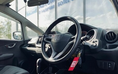 Honda Fit III, 2008 год, 750 000 рублей, 11 фотография