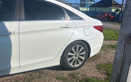 Hyundai Sonata VI, 2012 год, 1 100 000 рублей, 6 фотография