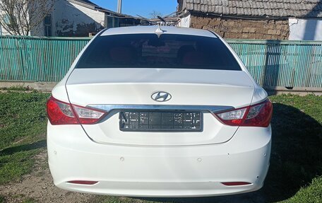 Hyundai Sonata VI, 2012 год, 1 100 000 рублей, 5 фотография