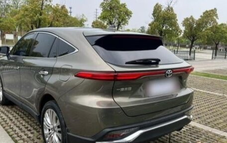 Toyota Harrier, 2023 год, 3 350 000 рублей, 3 фотография