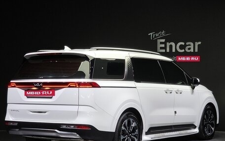 KIA Carnival, 2022 год, 4 070 112 рублей, 3 фотография