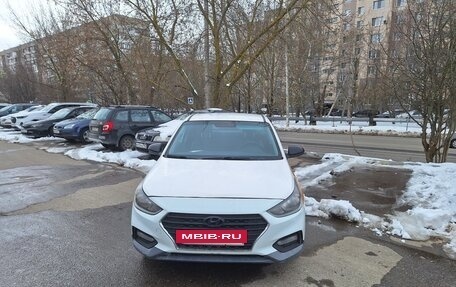 Hyundai Solaris II рестайлинг, 2018 год, 753 000 рублей, 2 фотография