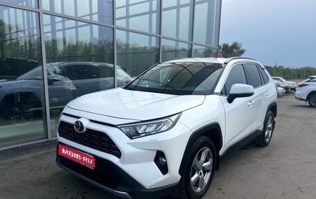 Toyota RAV4, 2021 год, 3 100 000 рублей, 1 фотография