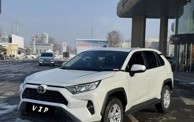 Toyota RAV4, 2022 год, 2 150 000 рублей, 1 фотография