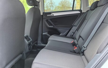 Volkswagen Tiguan II, 2021 год, 2 499 000 рублей, 13 фотография