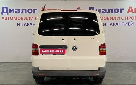 Volkswagen Caravelle T5, 2008 год, 975 000 рублей, 3 фотография