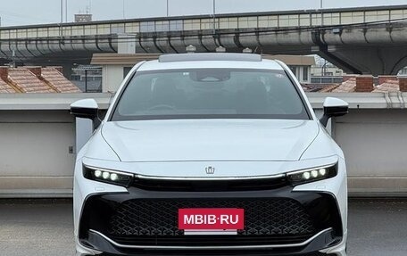 Toyota Crown, 2023 год, 4 200 000 рублей, 2 фотография