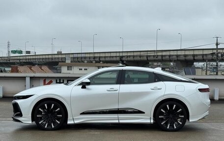 Toyota Crown, 2023 год, 4 200 000 рублей, 5 фотография