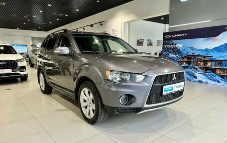 Mitsubishi Outlander III рестайлинг 3, 2011 год, 890 000 рублей, 3 фотография