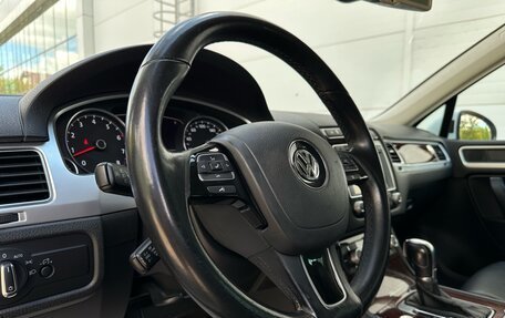 Volkswagen Touareg III, 2015 год, 2 580 000 рублей, 8 фотография