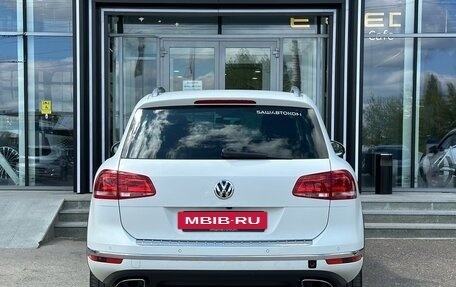 Volkswagen Touareg III, 2015 год, 2 580 000 рублей, 5 фотография